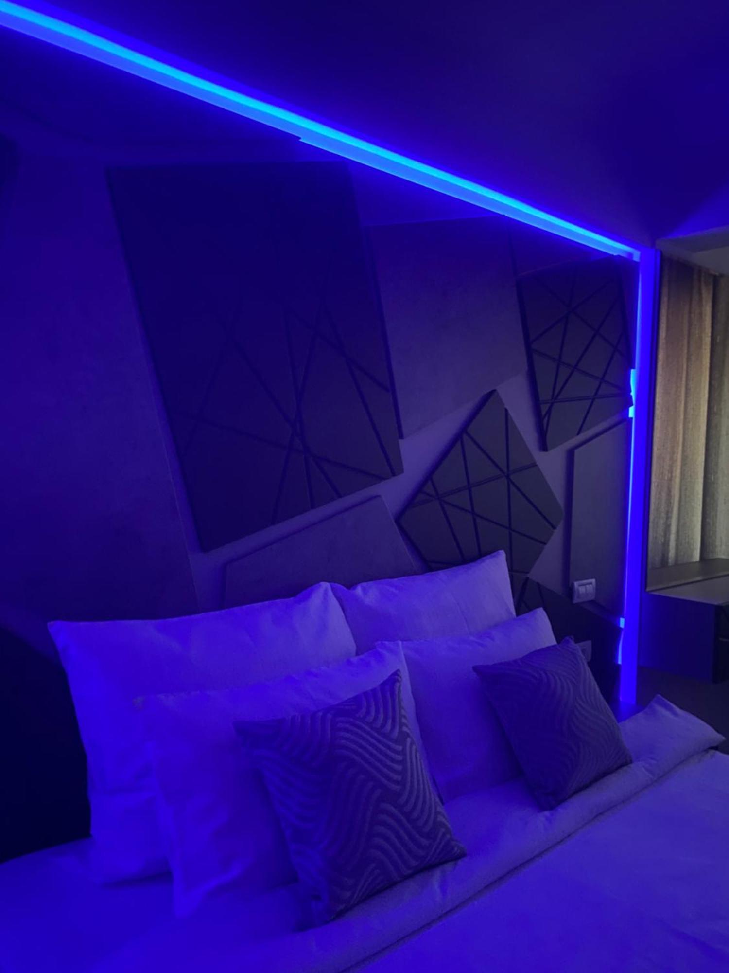 Elegant Suite - Titan Park Bukares Bagian luar foto