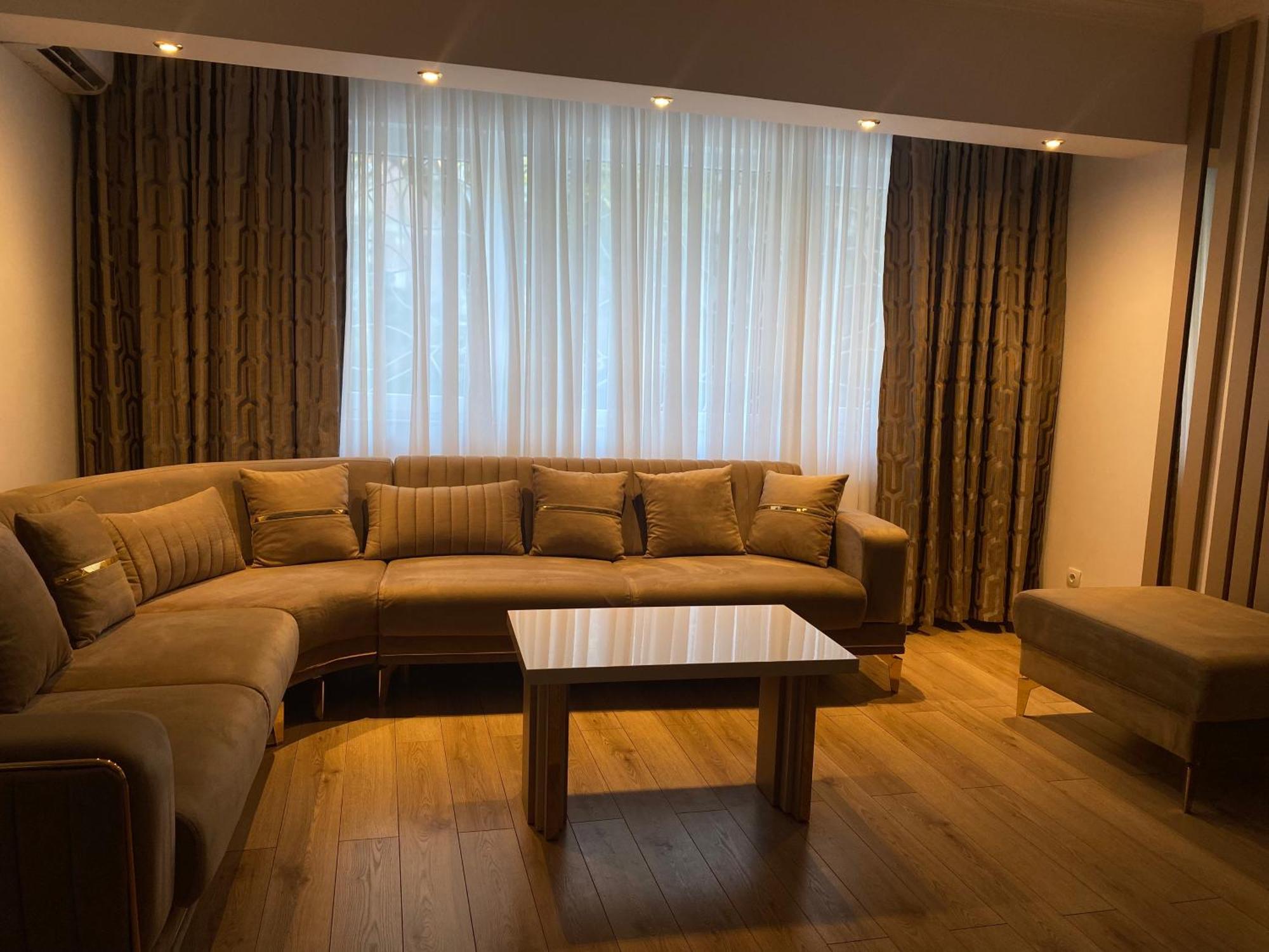 Elegant Suite - Titan Park Bukares Bagian luar foto